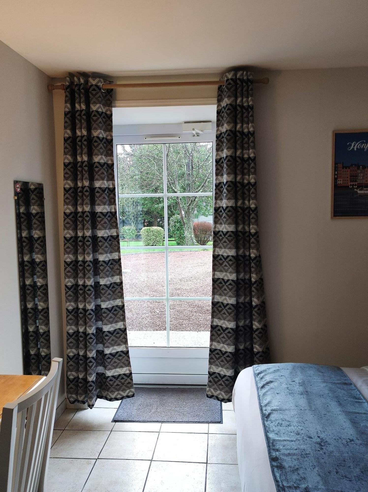 La Minoterie Bed & Breakfast Tessy-sur-Vire Oda fotoğraf